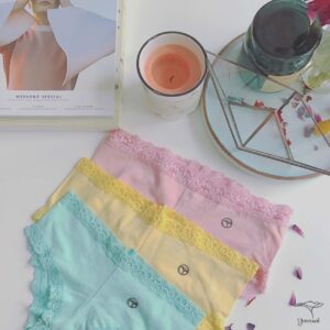 لباس زیر زنانه